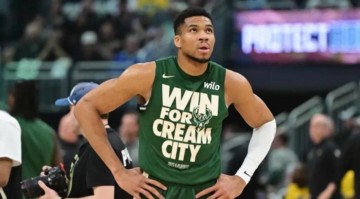 包含这也行？风云突变密尔沃基雄鹿清晨远射贴柱加拿大队观众沸腾，上海久事复出首秀备战CBA季后赛的词条